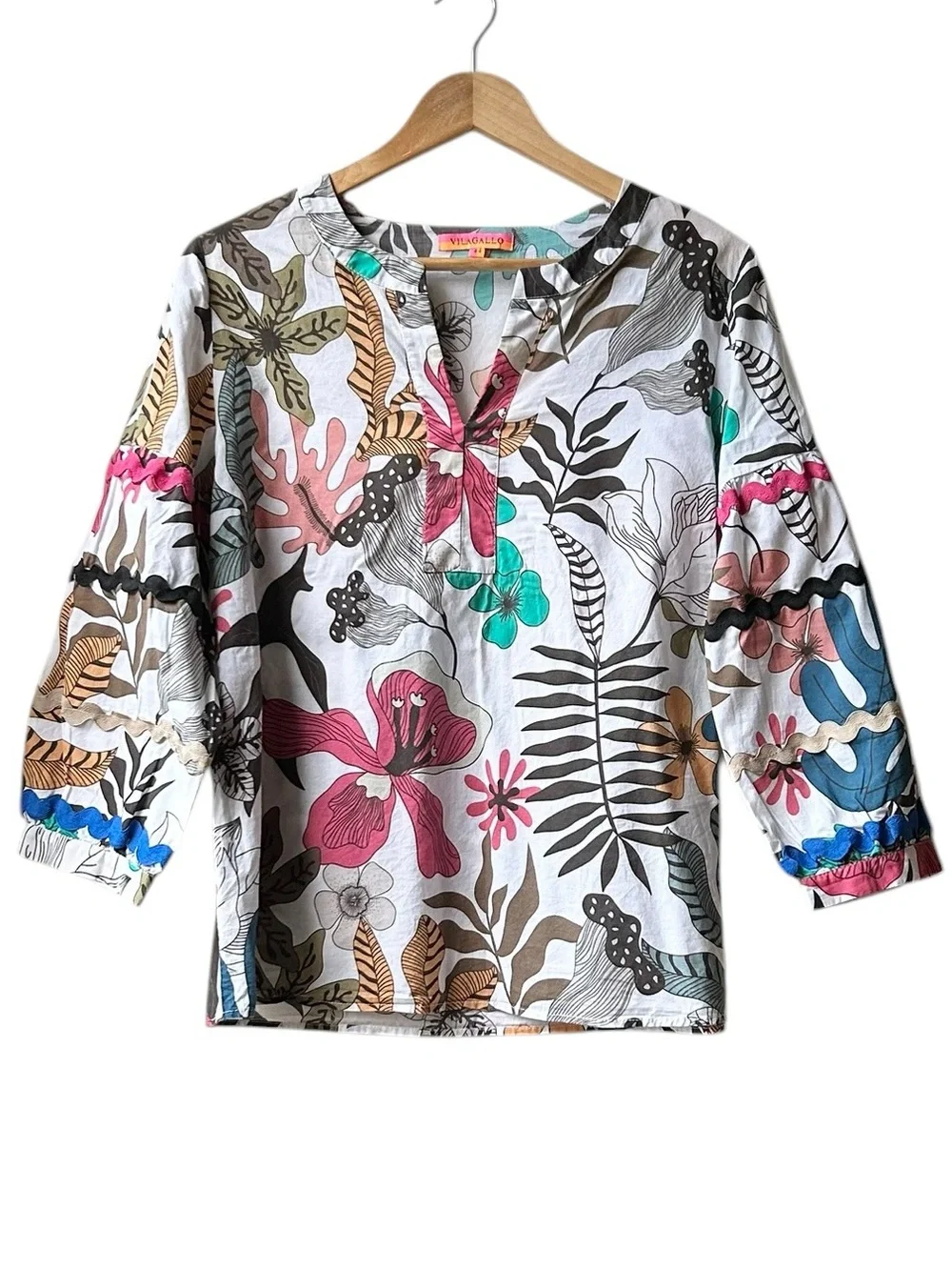 VILAGALLO lucera V Neck Novelty Print top in multi Sz 44 - Picture 5 of 15